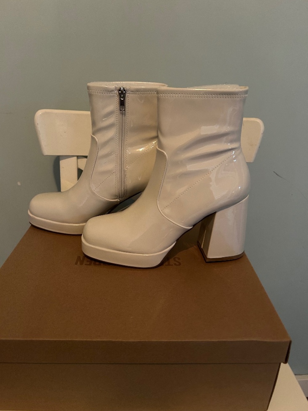 Steve Madden Bianca Platforms
